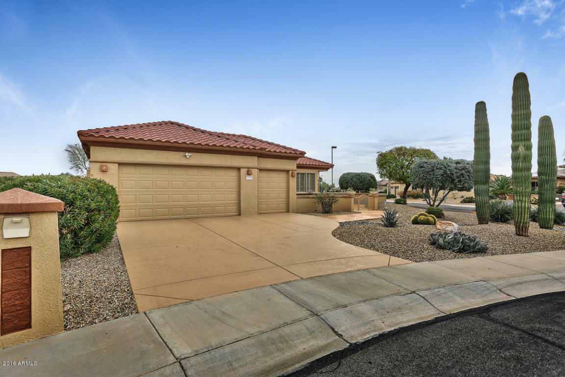 Property Photo: 15218 W Daybreak Drive AZ 85374