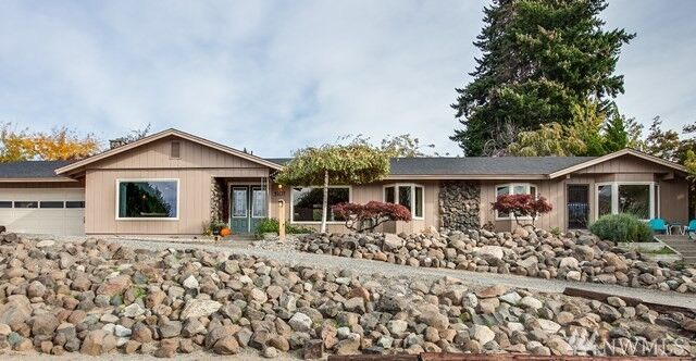 Property Photo:  3407 NW Empire Ave  WA 98802 