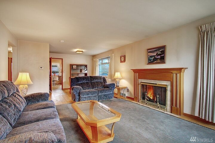 Property Photo: 7017 11th Ave NW WA 98117