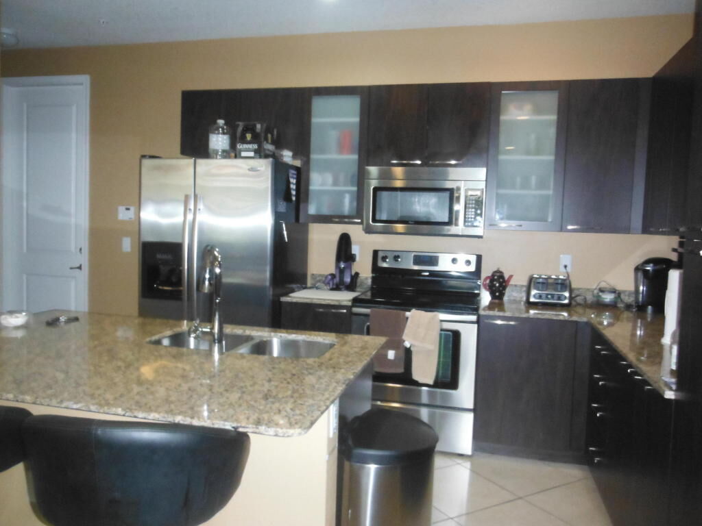 Property Photo:  5042 NW 16th Way  FL 33431 