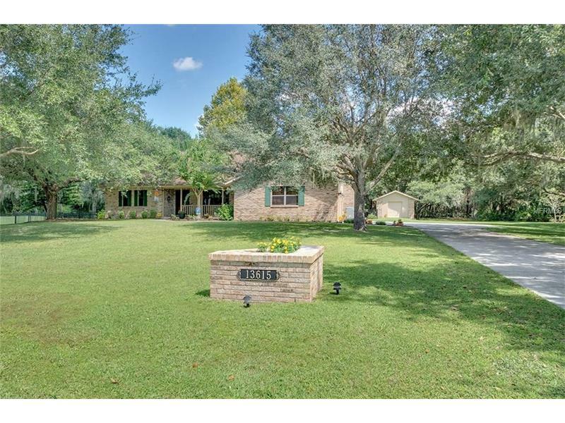 Property Photo: 13615 2nd Avenue E FL 34212
