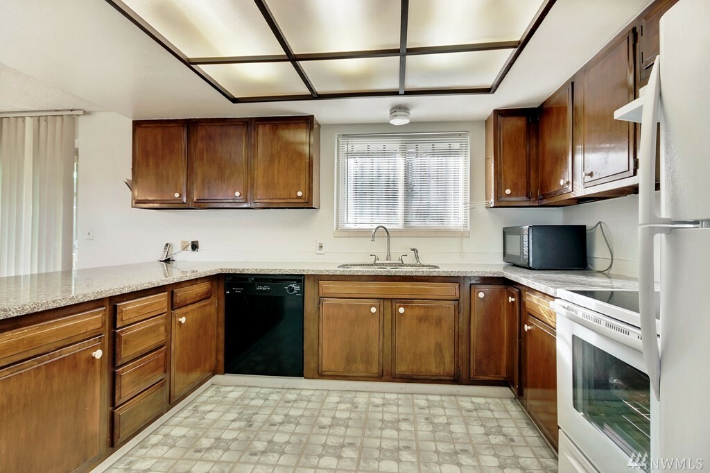 Property Photo:  4515 S Snoqualmie St  WA 98118 