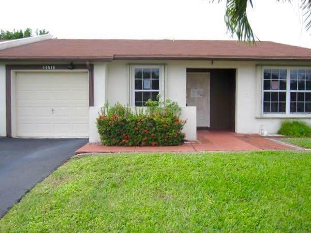 Property Photo:  15512 Bottlebrush Circle  FL 33484 