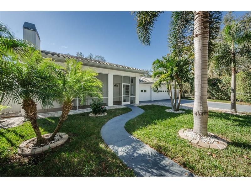 Property Photo: 1044 Rosetree Lane FL 34689