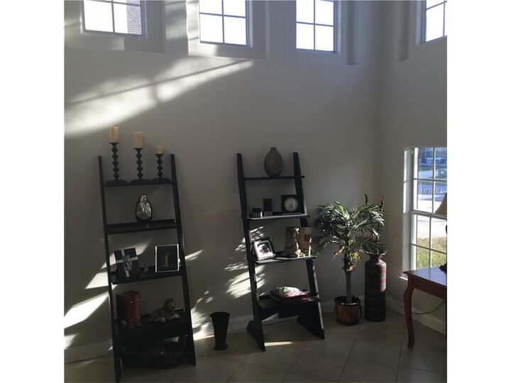 Property Photo: 1931 Stonecrest Court FL 32825