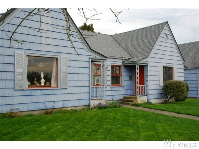 Property Photo:  1228 Clay St  WA 98368 