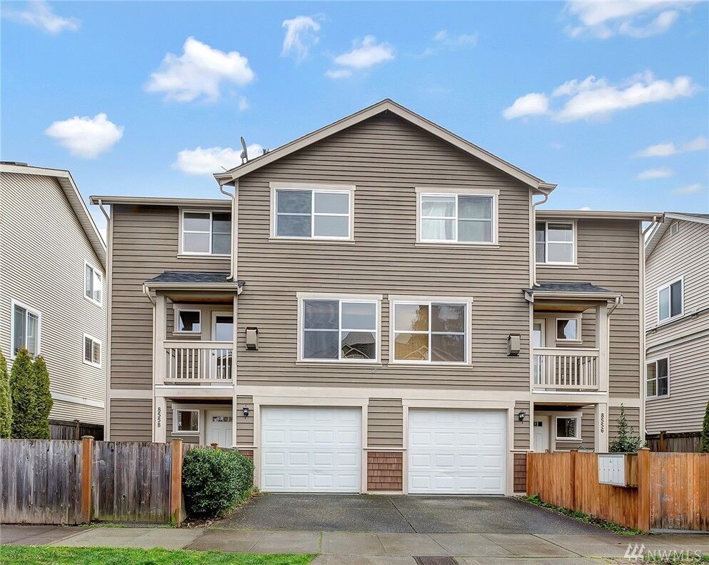 Property Photo: 8558 Stone Ave N WA 98103