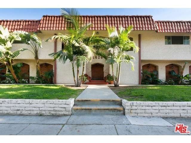 Property Photo: 2628 Kansas Ave 13 CA 90404
