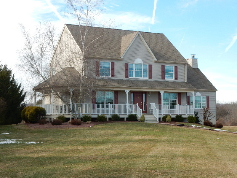 Property Photo:  7 Crestview Dr  NJ 08848 