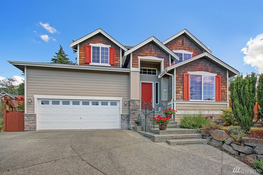 Property Photo:  19720 82nd Lane NE  WA 98028 
