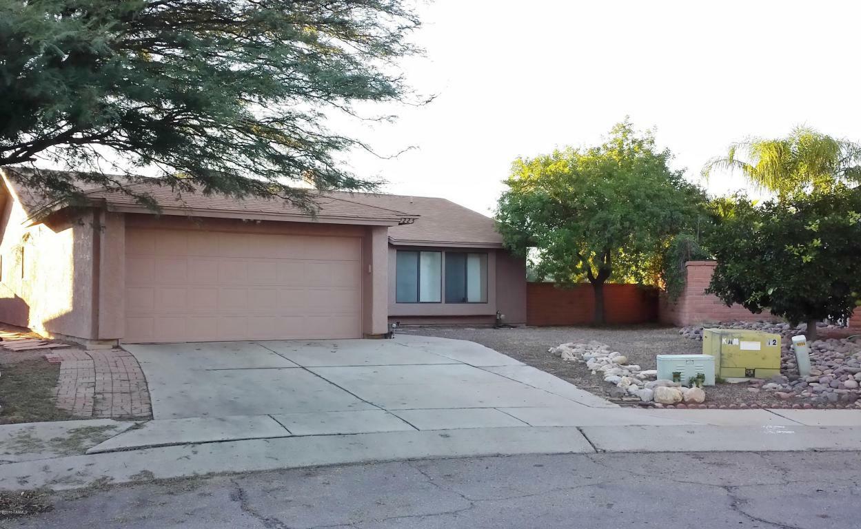 Property Photo:  9225 N Spotted Corn Place  AZ 85742 