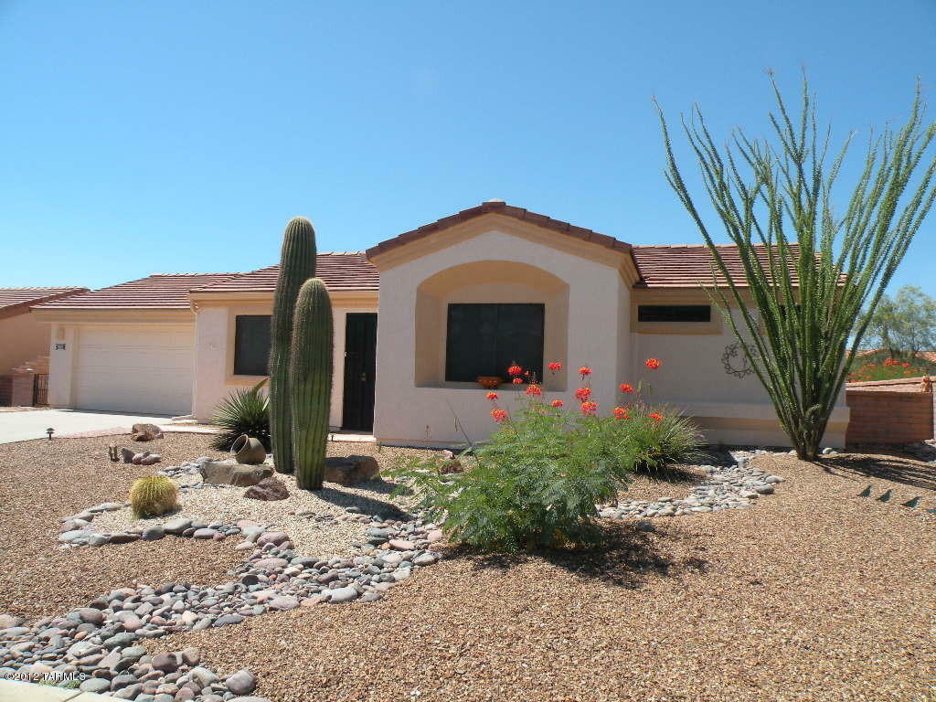 Property Photo:  1961 W Calle Estio  AZ 85622 