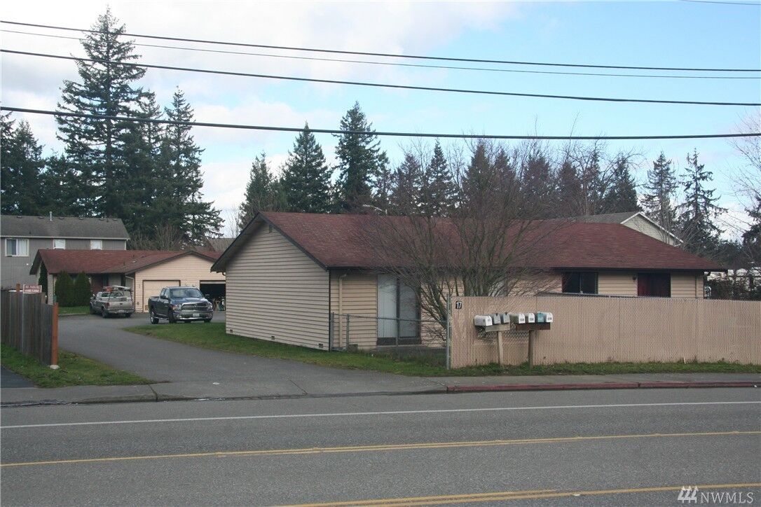 Property Photo: 15 W Madison WA 98203