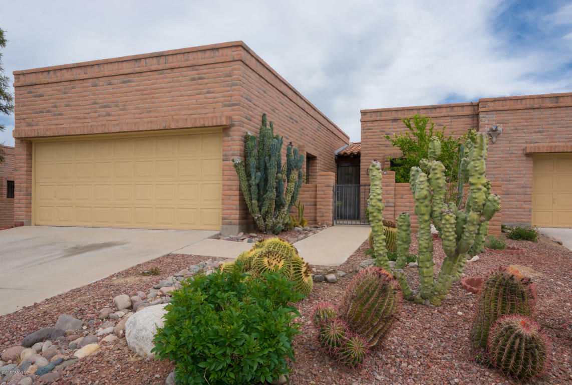 Property Photo:  8570 N Candlewood Loop  AZ 85704 