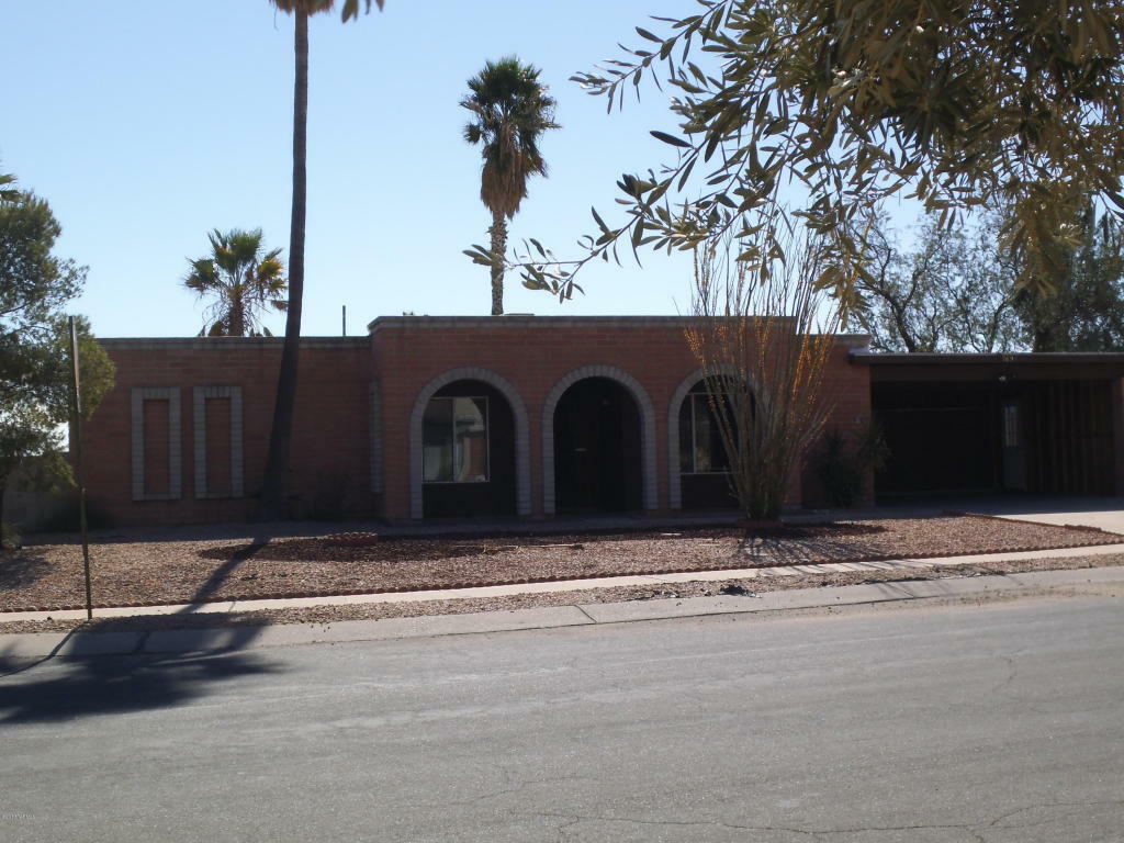 Property Photo:  7691 N Rasmussen Avenue  AZ 85741 