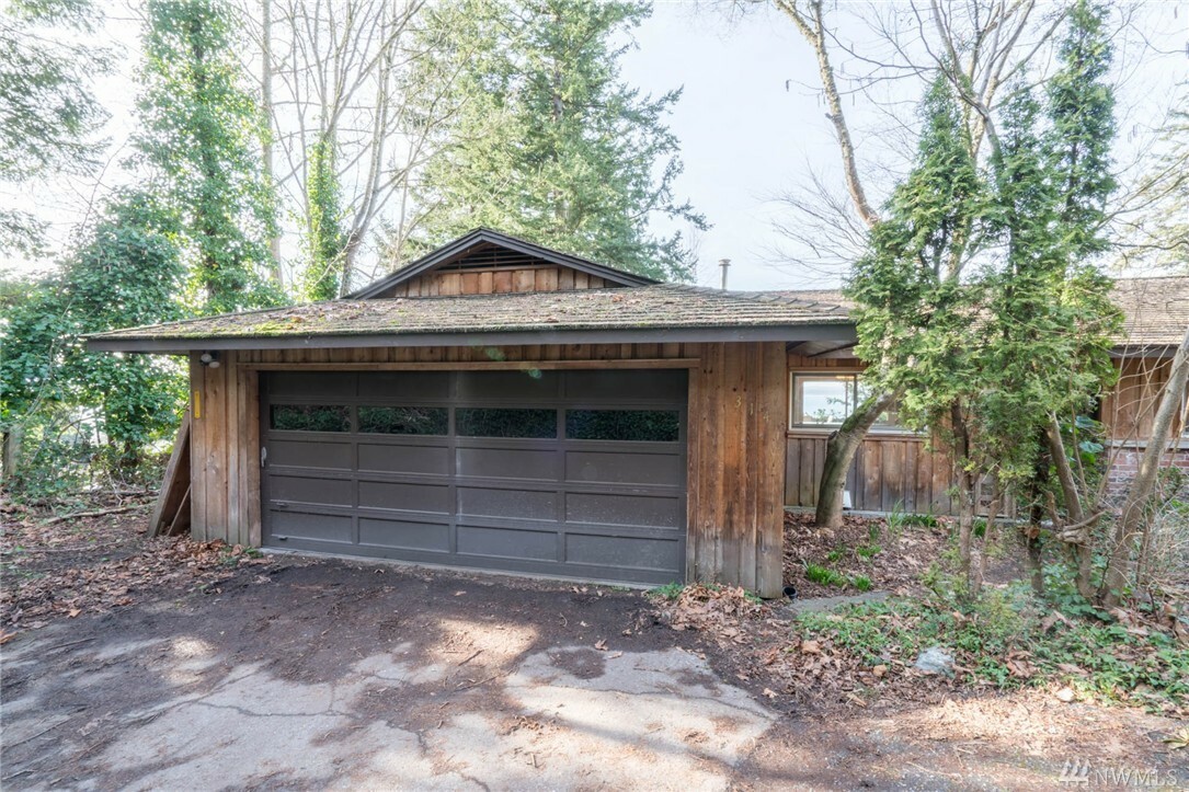 Property Photo:  314 Morey Ave  WA 98225 