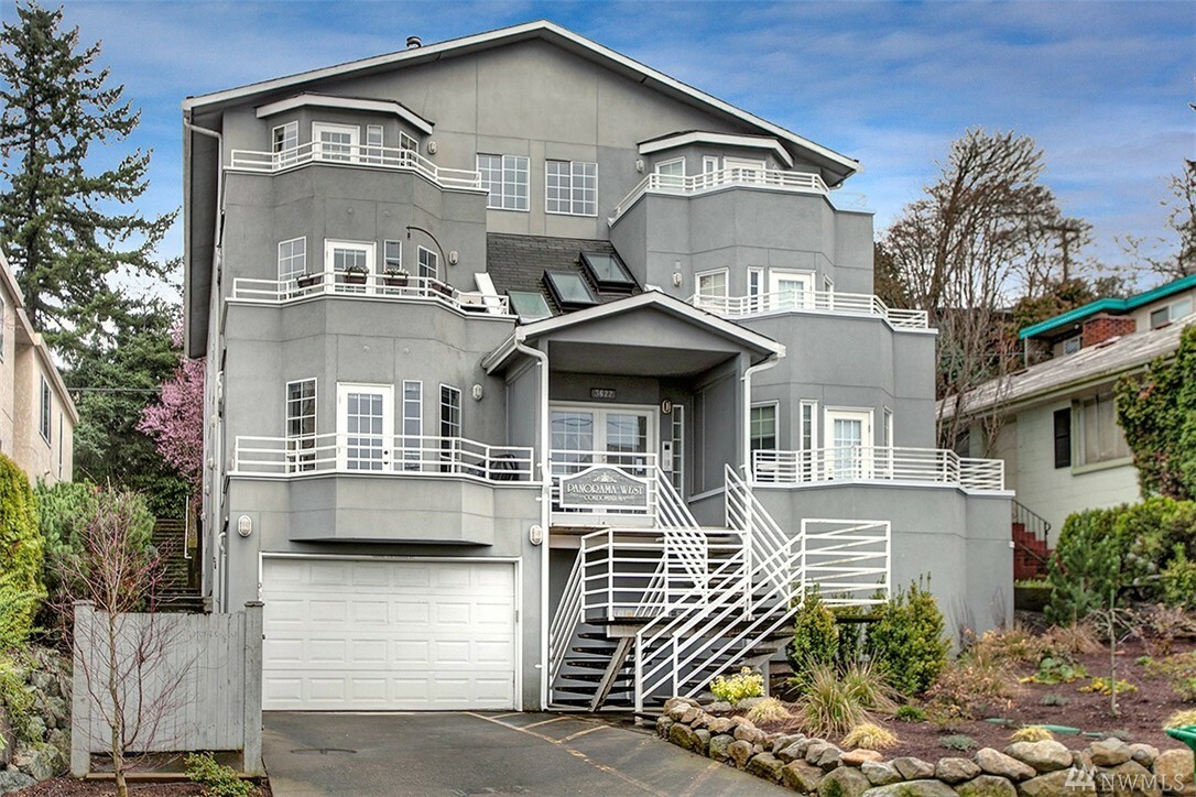 Property Photo:  3622 14th Ave W 301  WA 98119 