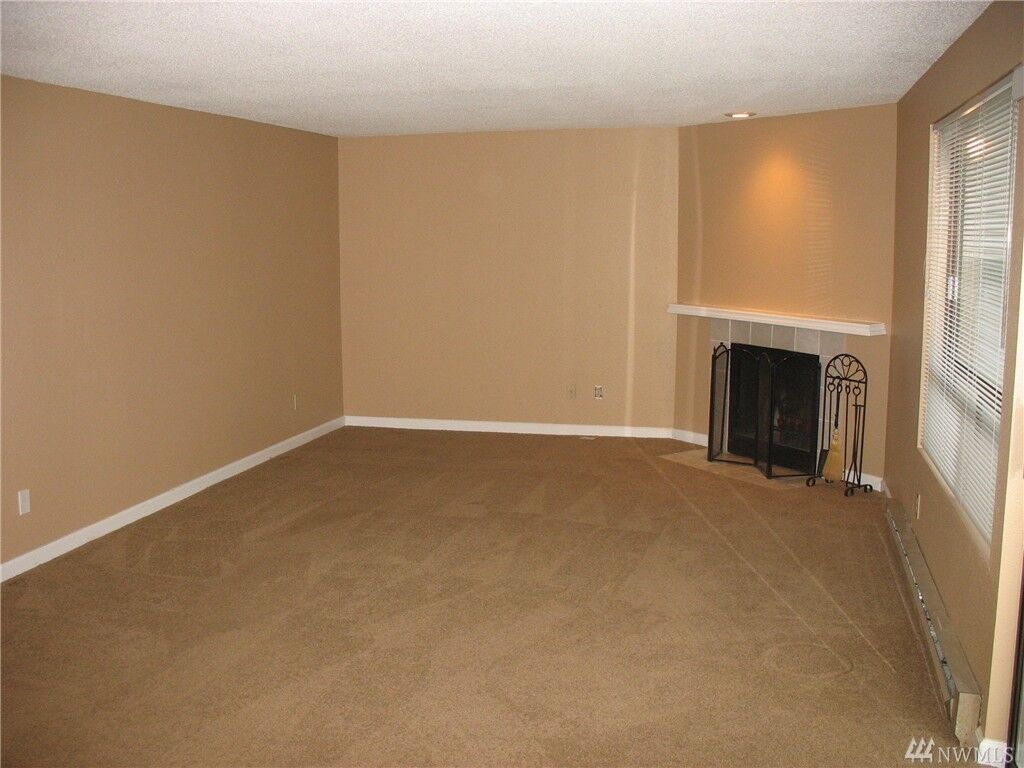 Property Photo: 1906 SW 318th Place A WA 98023