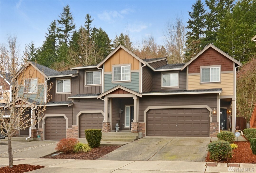 Property Photo:  137 60th St SE  WA 98092 