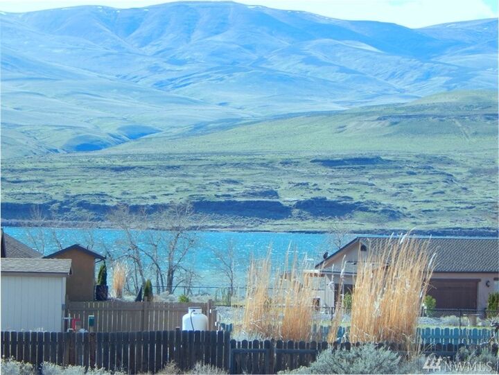 602 Sunset Blvd SW  Mattawa WA 99349 photo