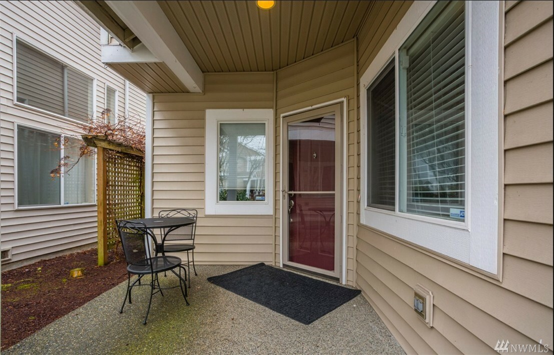 Property Photo:  17619 133rd Place SE  WA 98058 