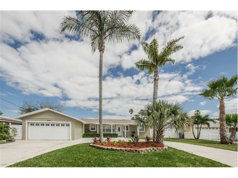 Property Photo:  4701 Dover Street NE  FL 33703 