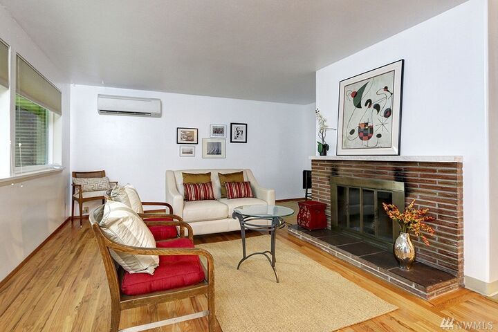 Property Photo:  1310 N 169th Street  WA 98133 