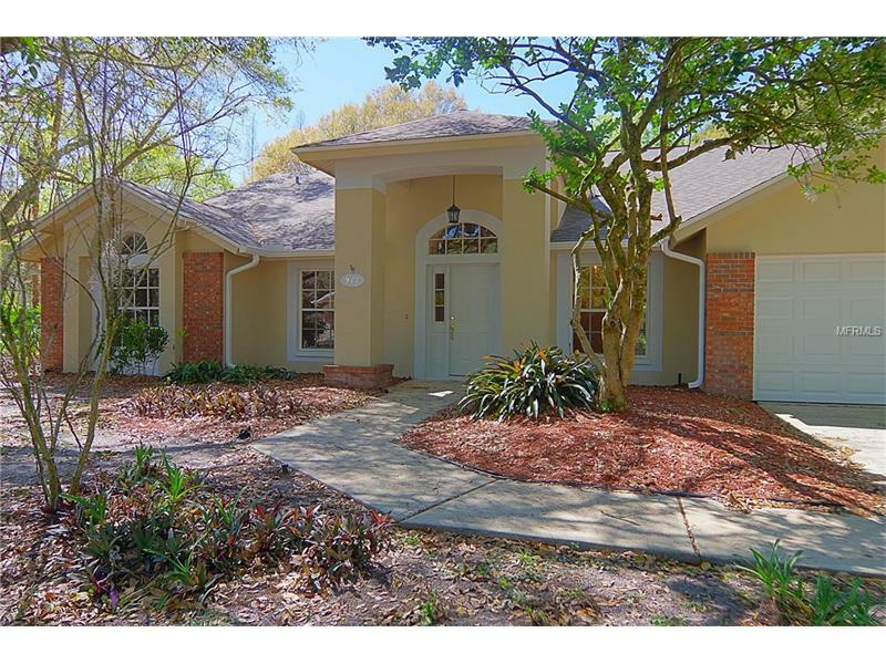 Property Photo:  917 Shaded Water Way  FL 33549 