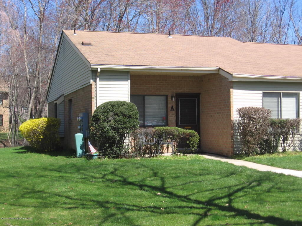 Property Photo:  219 Medford Court  NJ 07726 