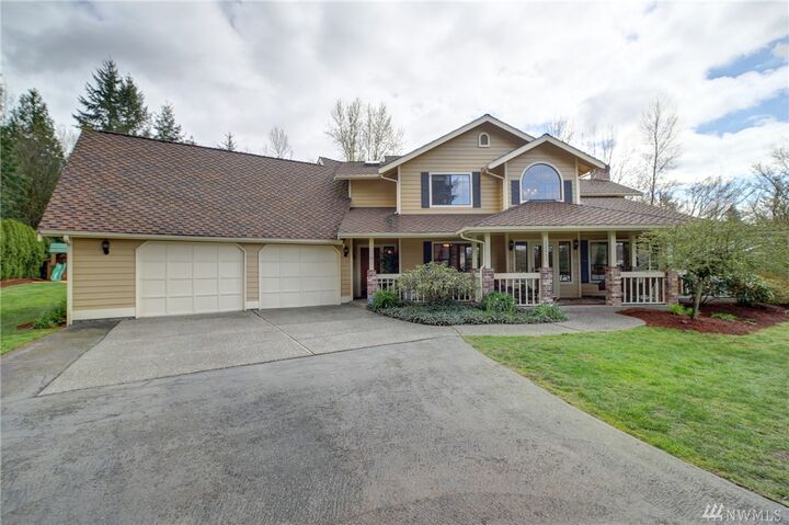 Property Photo:  22611 238th Place SE  WA 98038 