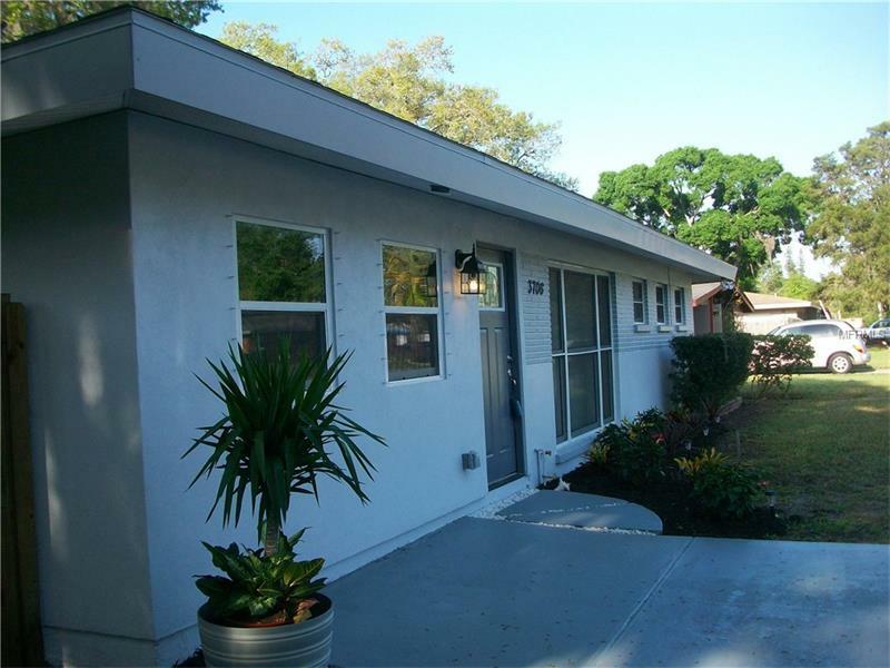 Property Photo: 3706 Roxane Boulevard FL 34235