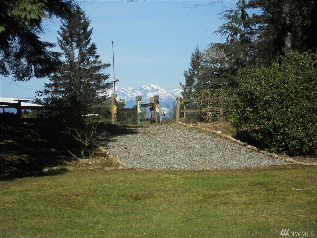 Property Photo: 591 E Rasor Road WA 98528