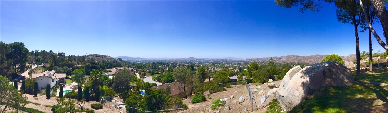 Property Photo:  1125 Vista Sierra Drive  CA 92019 