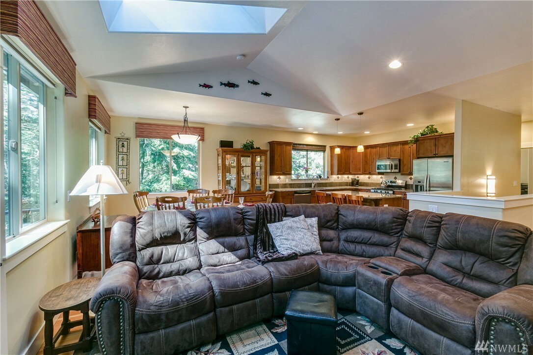 Property Photo: 32 Morning Glory Dr WA 98229