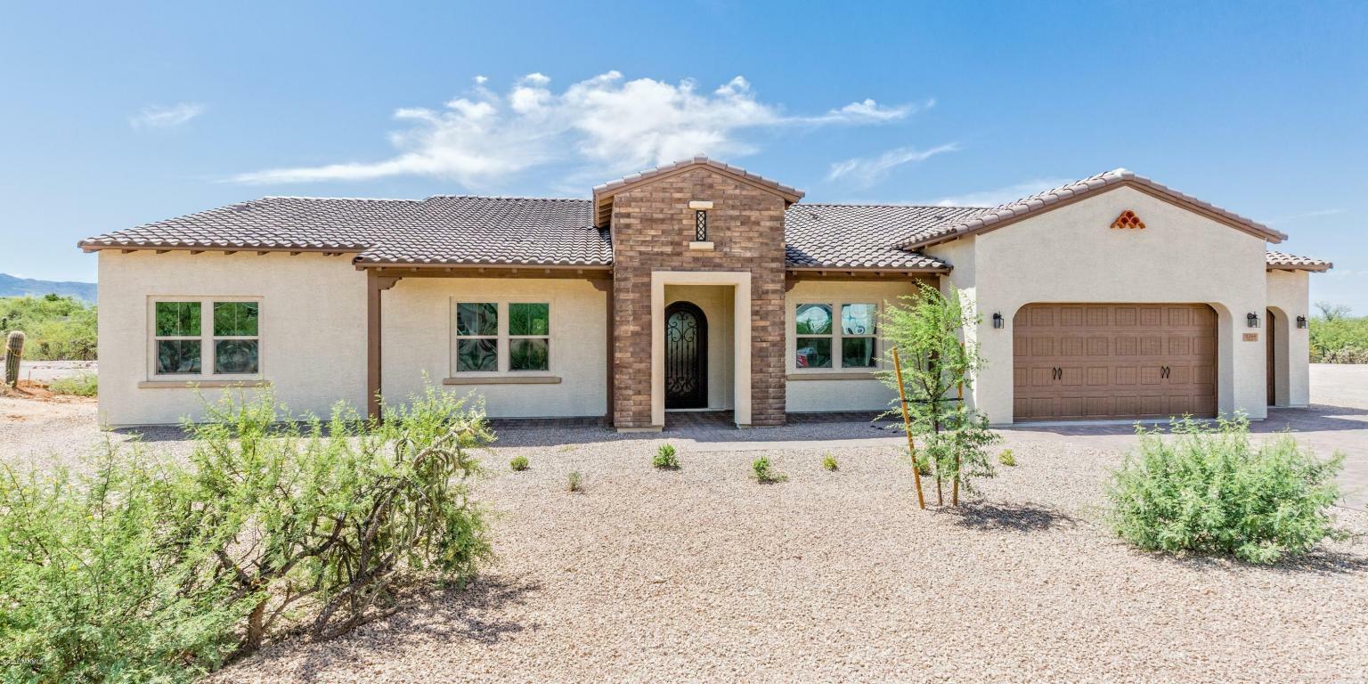 Property Photo:  9368 E Spur Crossing Place  AZ 85749 