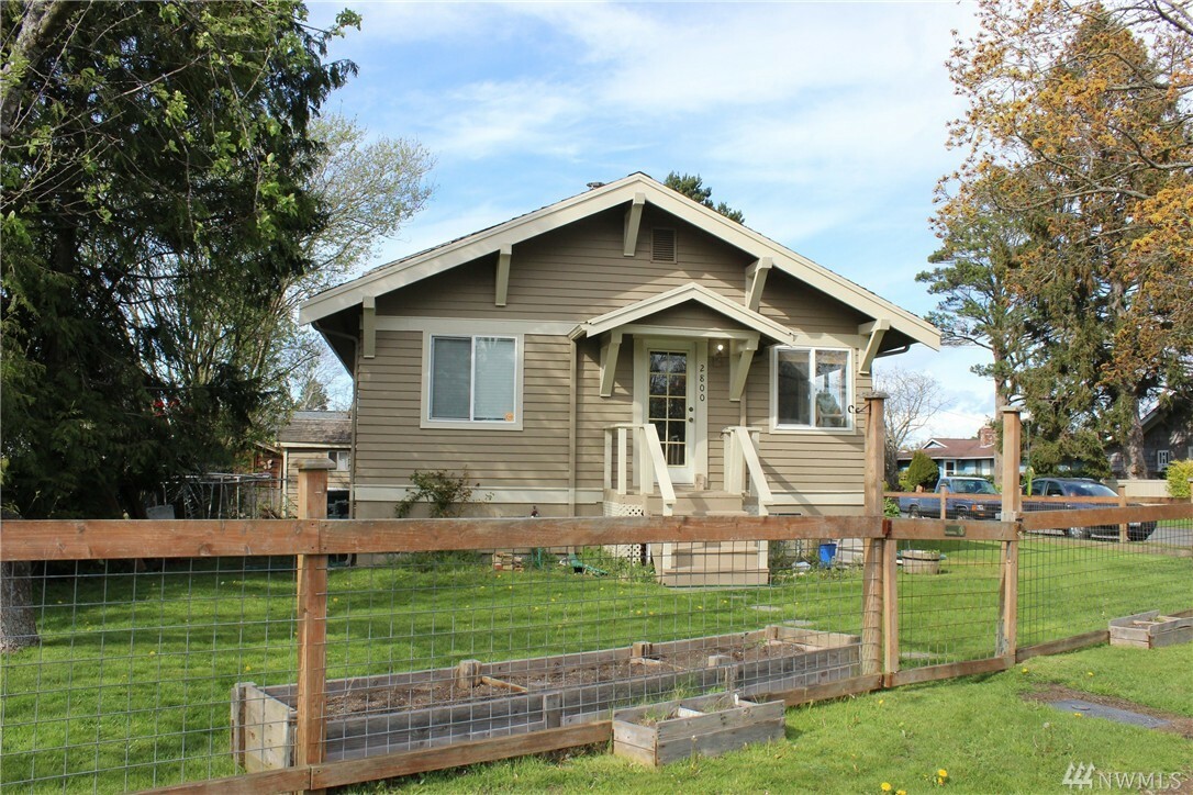 Property Photo:  2800 Nequalicum Ave  WA 98225 