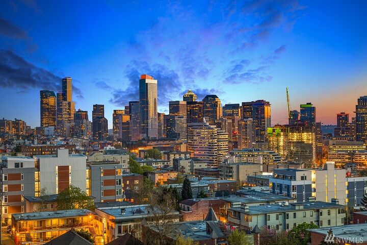 Property Photo:  525 Belmont Ave E 9F  WA 98102 