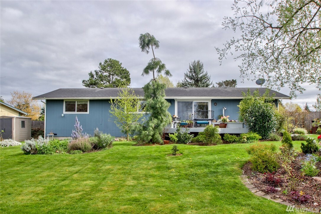 Property Photo:  1829 Viewmont Dr  WA 98273 