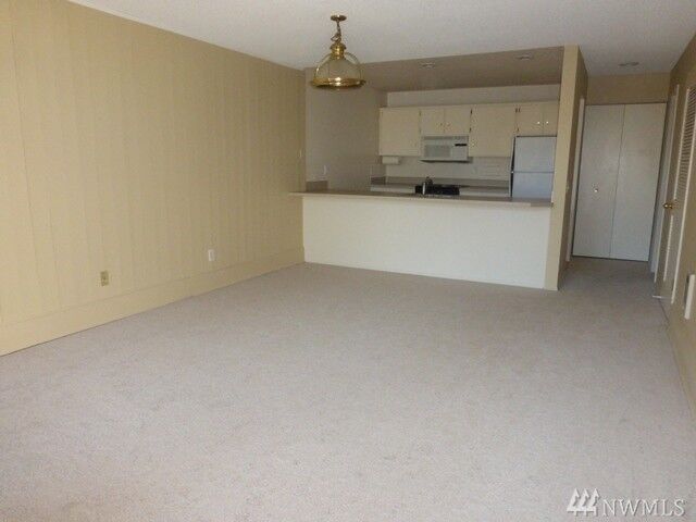 Property Photo:  6234 138th Ave NE 195  WA 98052 