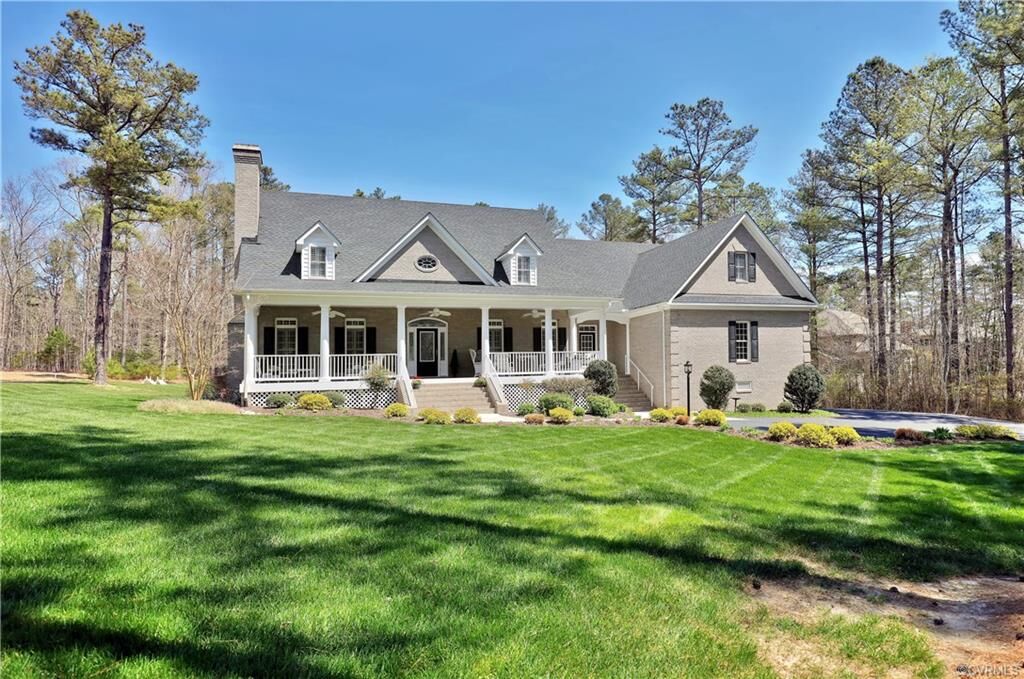 Property Photo: 13301 Corapeake Terrace VA 23838