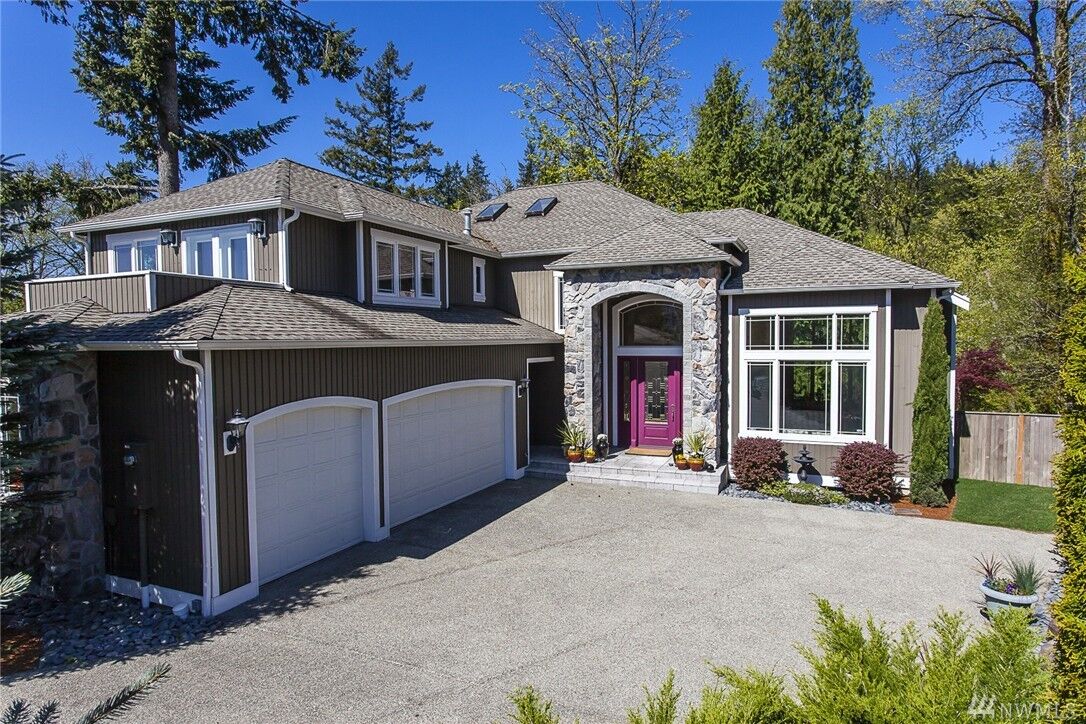 Property Photo:  5623  152nd Avenue SE  WA 98006 