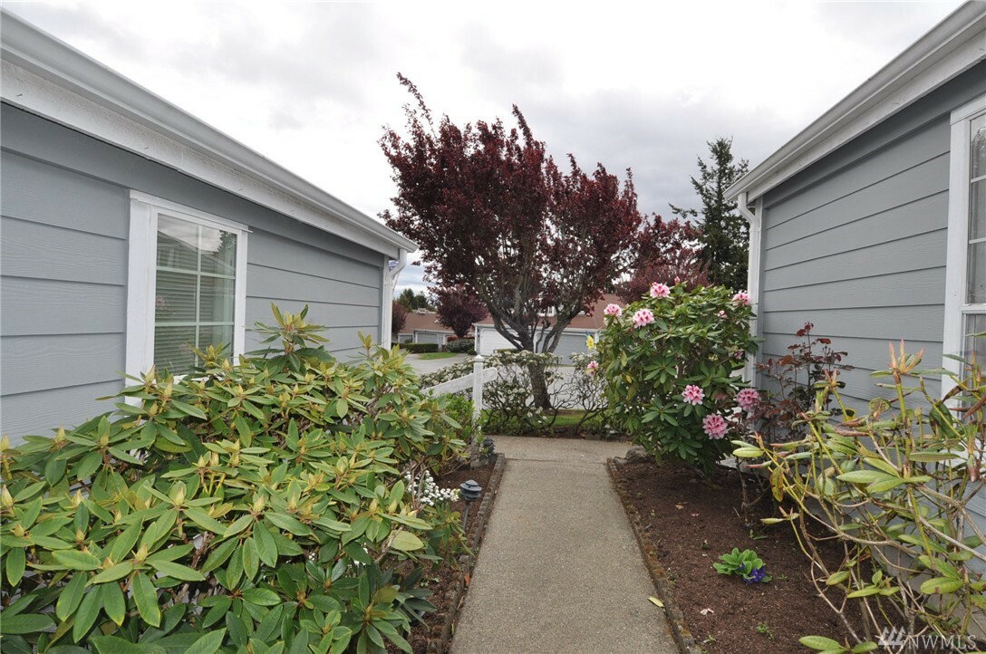 Property Photo:  6020 N Highland Pkwy 42-D  WA 98406 