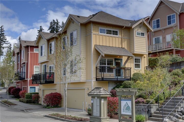 1960 17th Ave NE  Issaquah WA 98029 photo