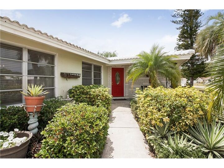 Property Photo:  2410 Bridgewater Lane  FL 34231 