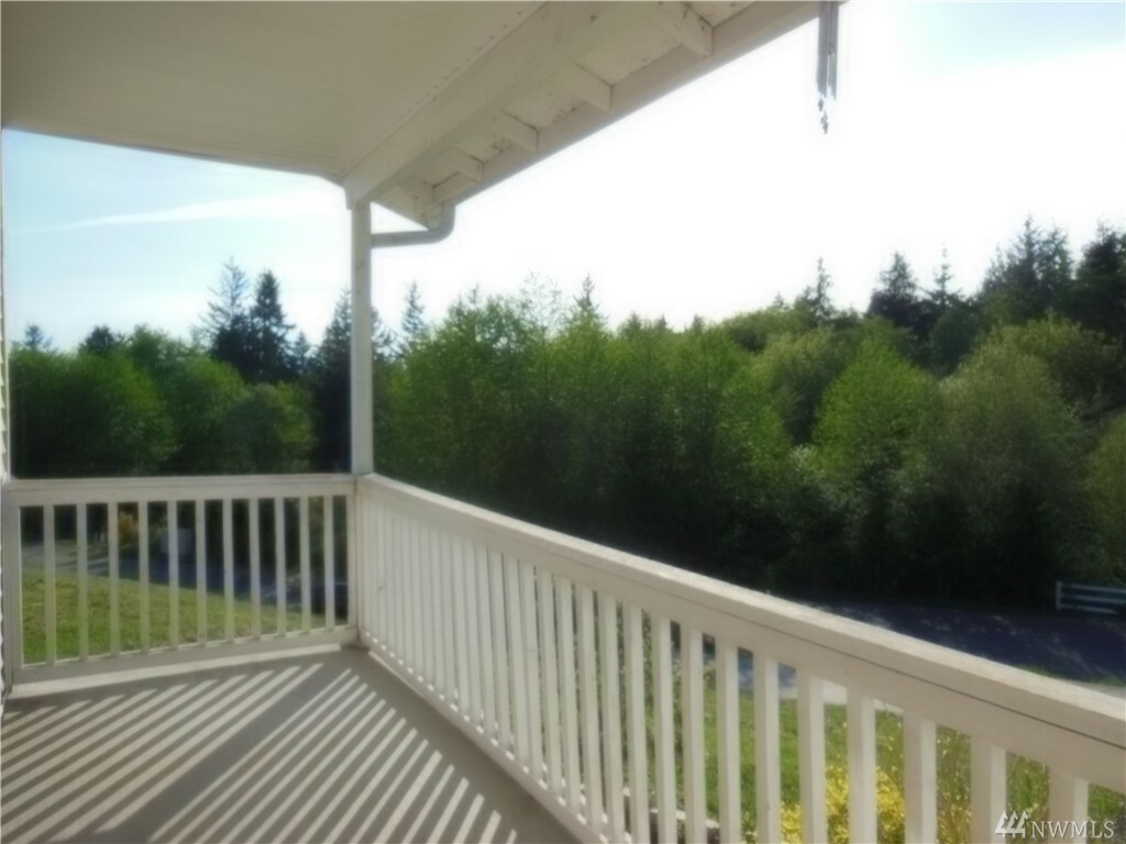 Property Photo:  112 Garten Rd  WA 98365 