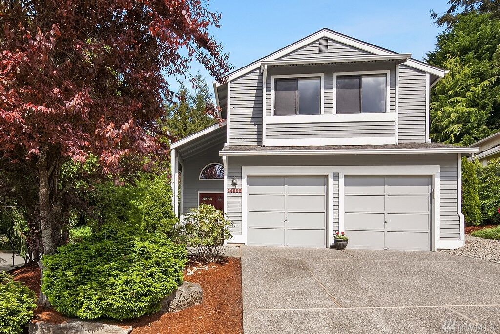Property Photo:  24206 SE 44th St  WA 98029 