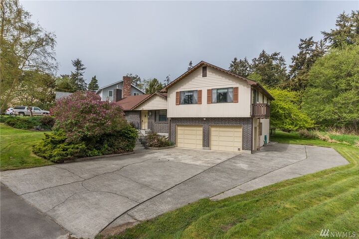 Property Photo:  2195 N Fairway Lane  WA 98277 
