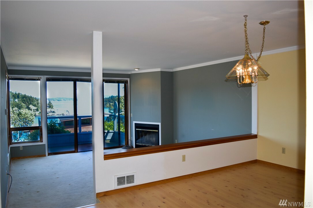 Property Photo: 625 Harrison St B WA 98250
