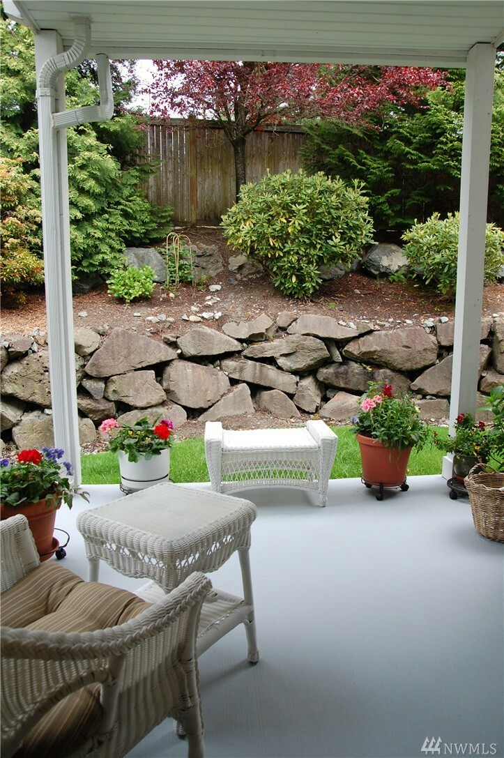 Property Photo:  420 228th St SW 101  WA 98021 