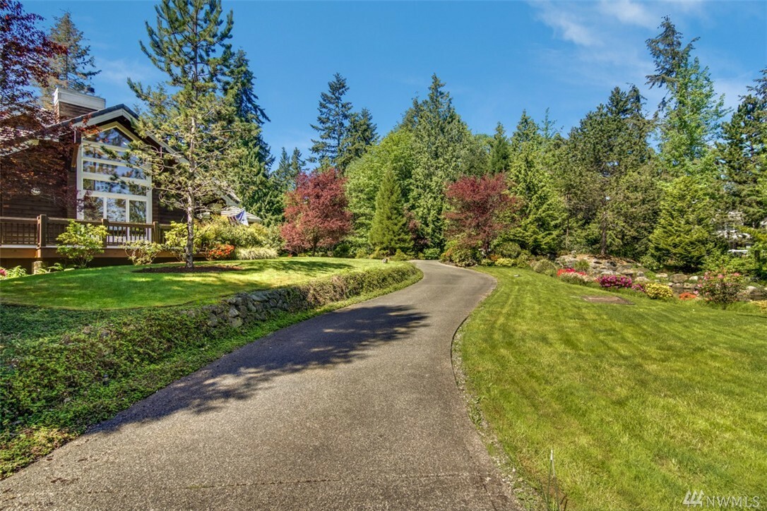 Property Photo: 10199 Affirmed Lane NE WA 98110